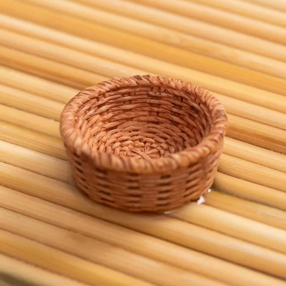 Miniature Decorative Basket Resin Mini Basket 5 Pcs Fairy Garden Micro Mini Resin Rattan Baskets Dollhouse Woven Basket Decor
