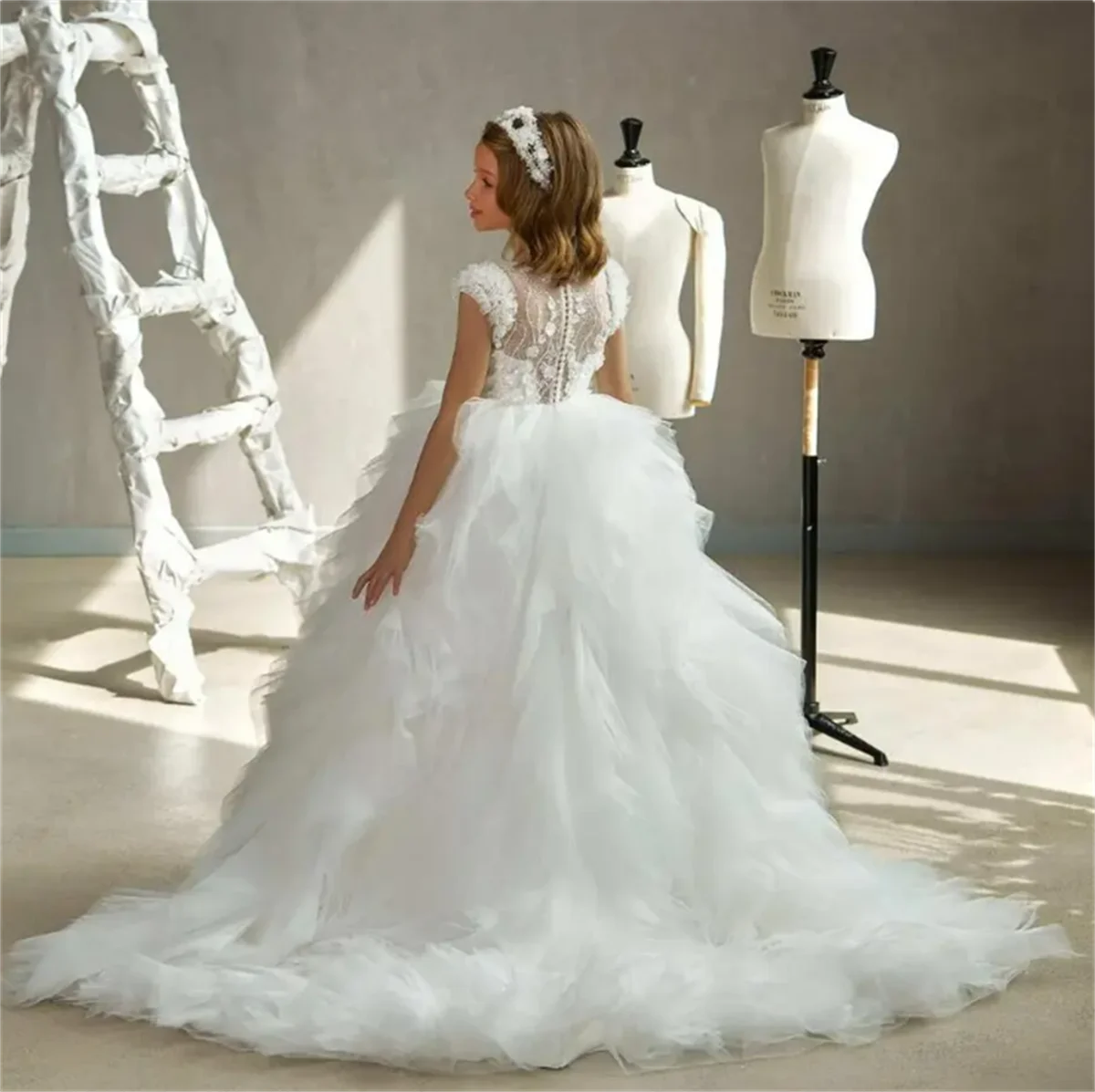 Robe de fille de fleur blanche moelleuse, superposée, dentelle de tulle, décalcomanie perlée, fleur élégante, mariage, anniversaire charistique de l'enfant, robe de fête