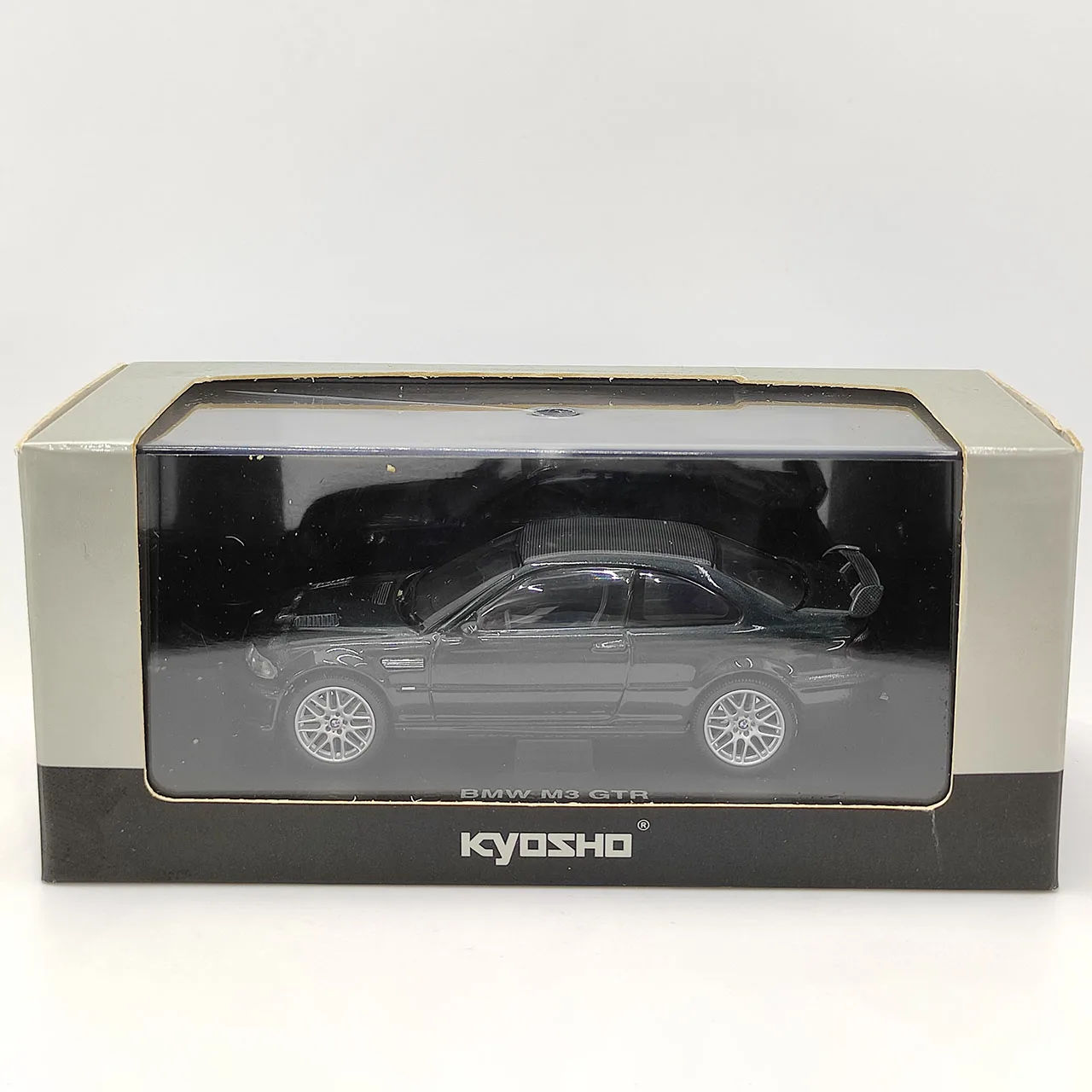 

Box Cracked Paint Defect Diecast KYOSHO 1:43 BMW M3 GTR Street Version Green Alloy Car Model Collectible Toy Gift Souvenir