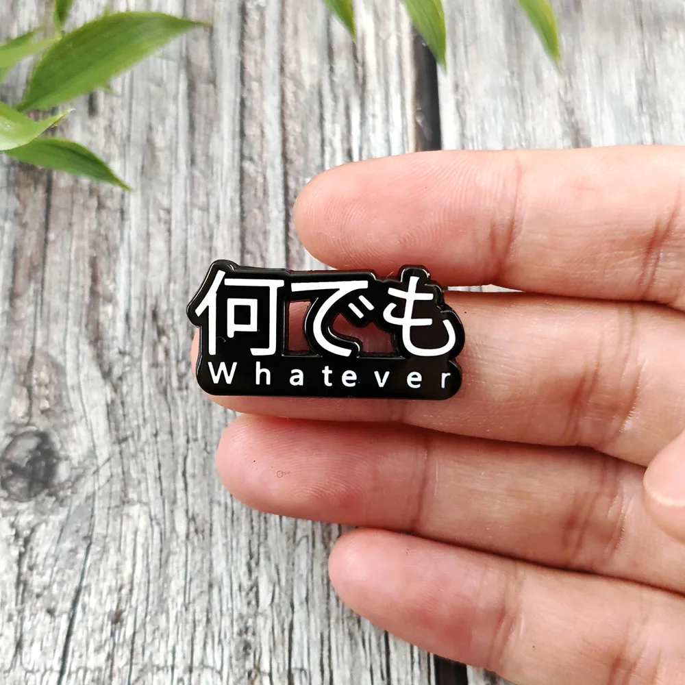 Japanischer Stil, lustiger Text, Brosche, kreativer Text, Emaille-Anstecker, lässiger Stil, Metallabzeichen, schlichter Modeschmuck, Accessoires – Detail 6
