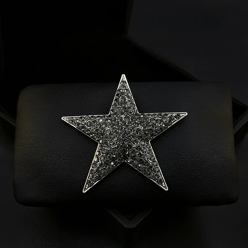 

Magnetic Rhinestone Five-Pointed Star Brooch Exquisite and Versatile Retro Magnet Corsage All-Match Coat Accessories Jewelry 978