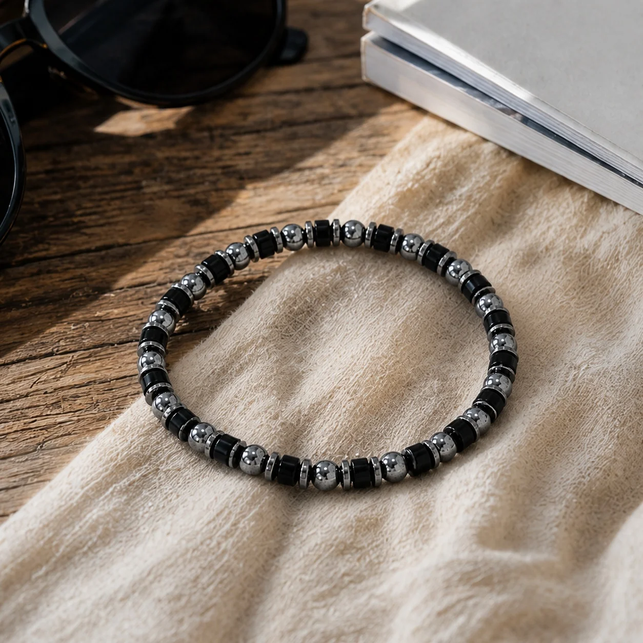1pc Men's Round Stone Beaded Strand Bracelet with Black and Gray Alternating Beads Casual Sporty Style for Everyday Outfits