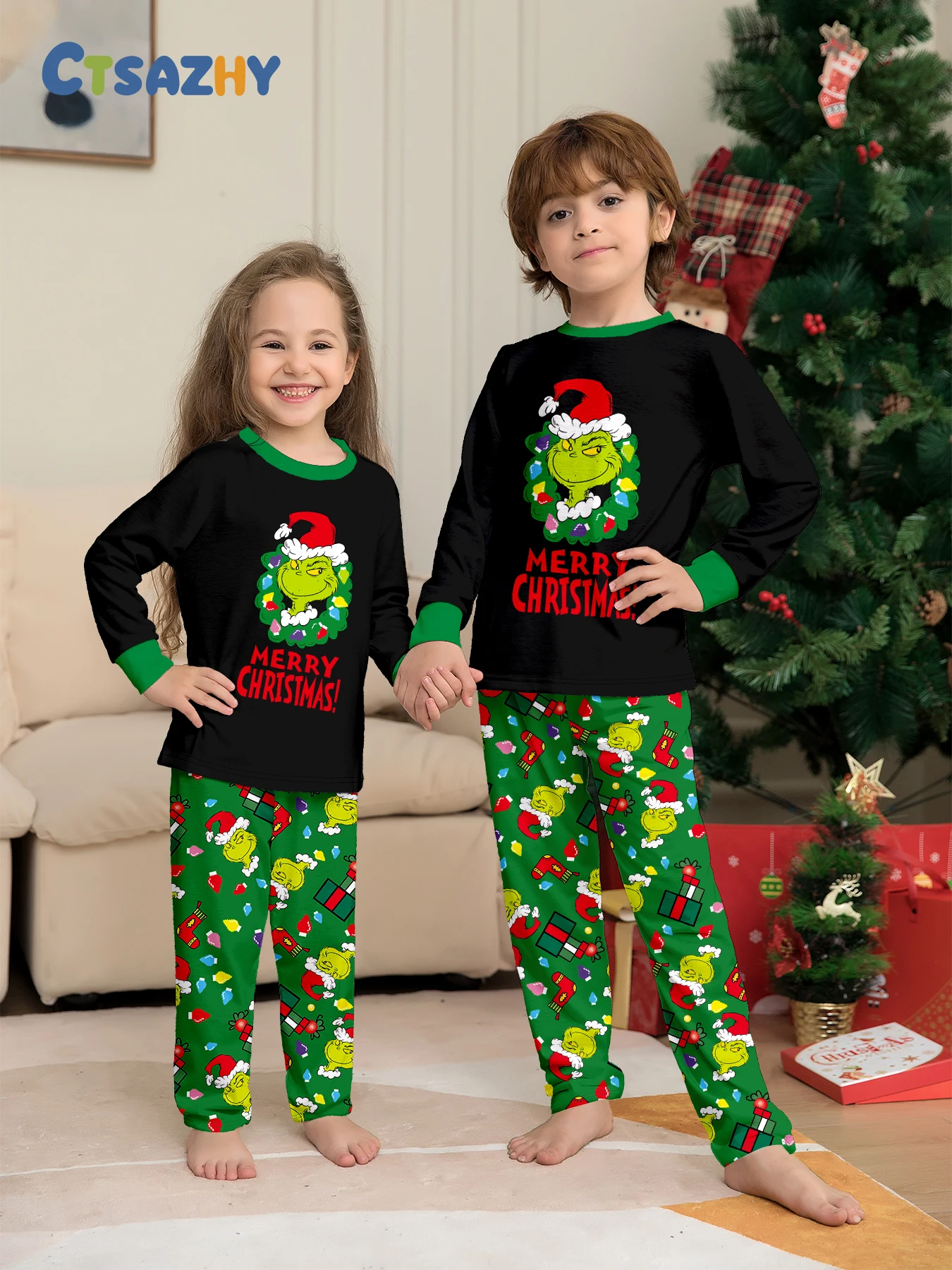 New Year\'s Autumn and winter green Christmas family home suit Cartoon characters a family of three four printed pajamas