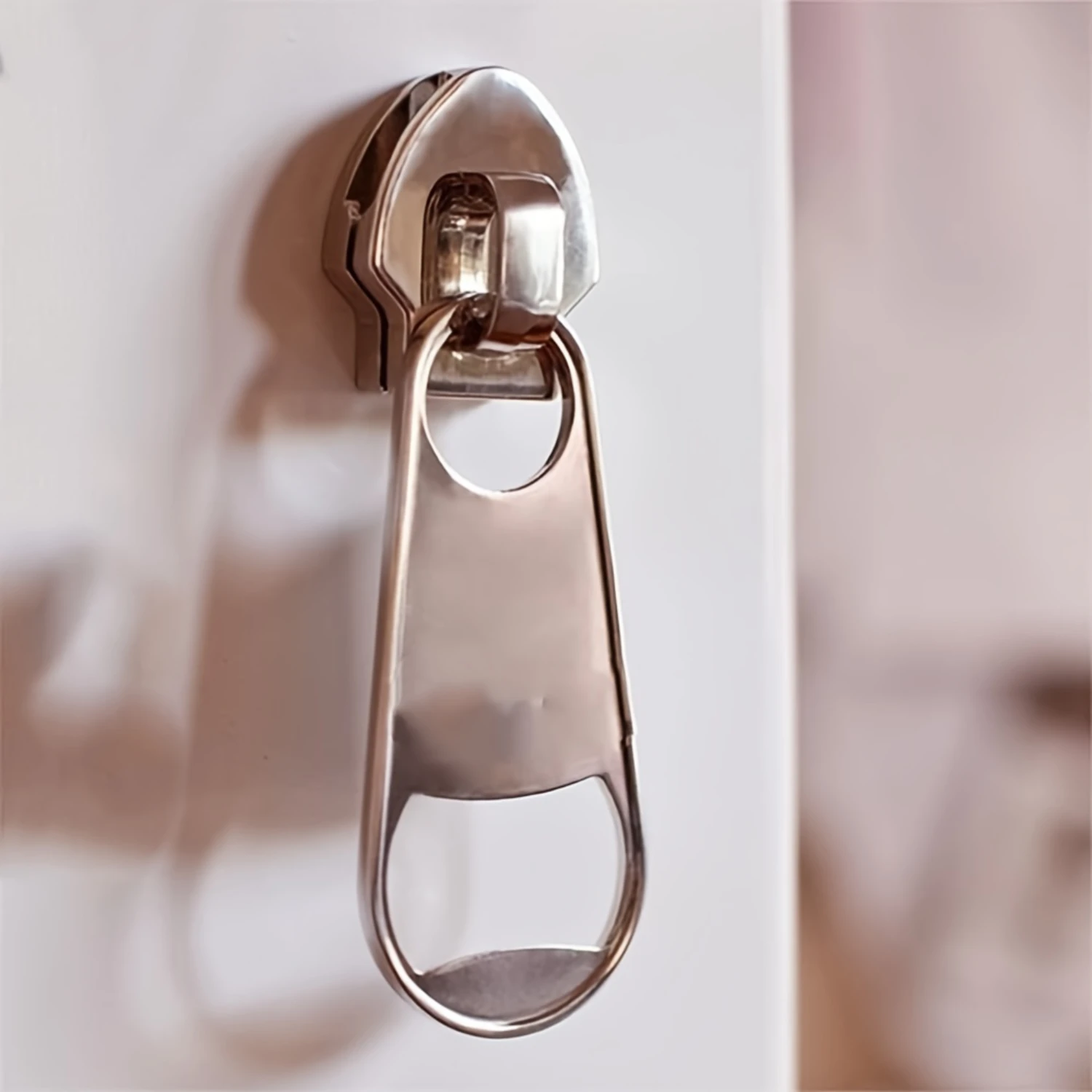 대형 지퍼 모양의 맥주 병따개 - 창의적인 아연 합금, 디자인 및 사용
