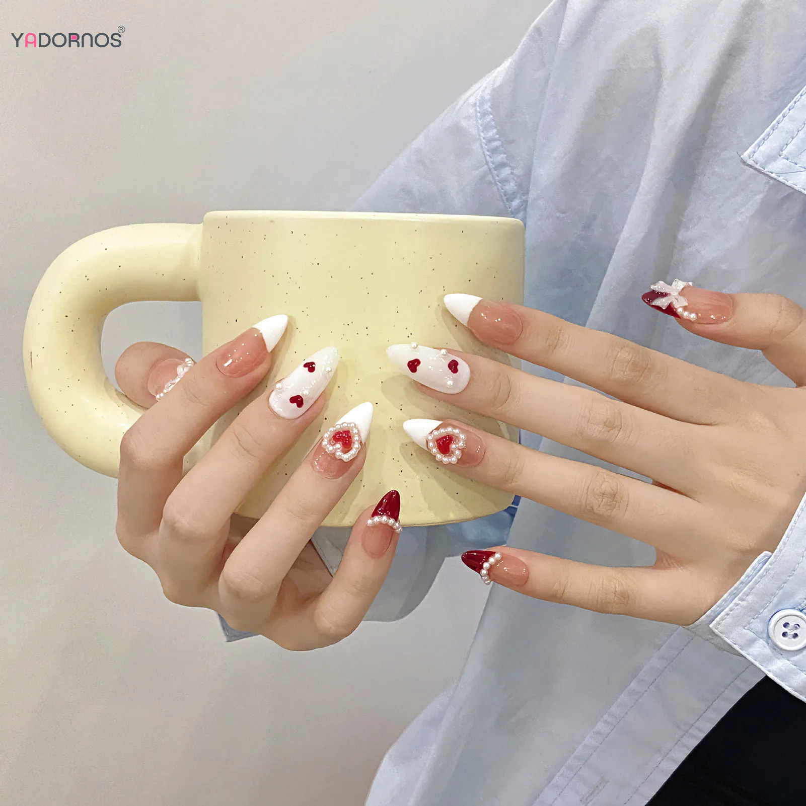 Unhas artesanais de imprensa rosa, estilo francês, unhas falsas de amêndoa com bowknot 3D, decoração de coração amor pérola, manicure de capa completa