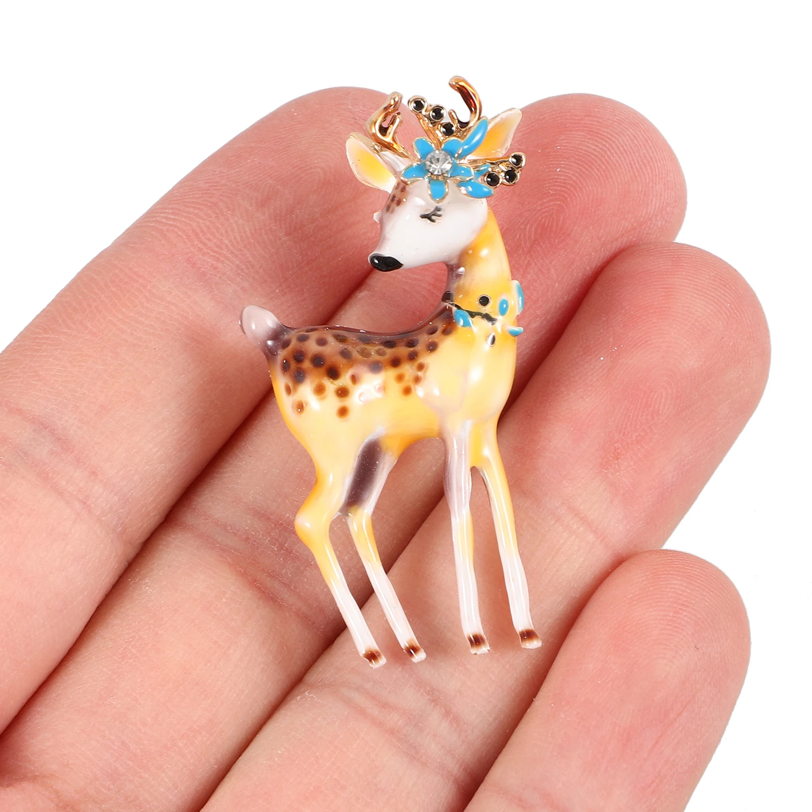 سبيكة الغزلان بروش دبوس رائعتين الحيوان الكرتون دبابيس للنساء حقائب الظهر الجمالية لطيف دبابيس المدمجة الغزلان بروش