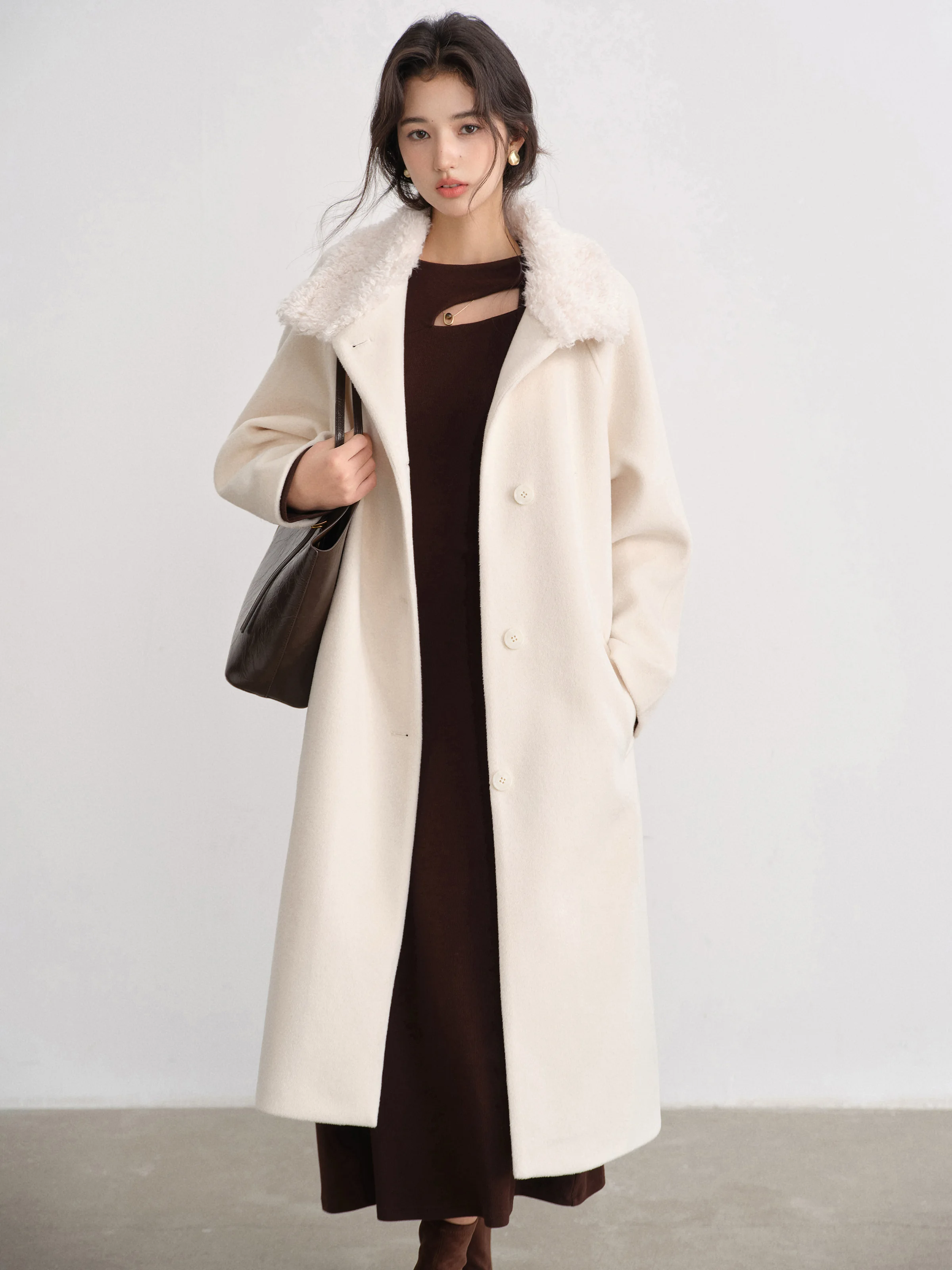 Women Lady Elegant Wool Coat Winter Outerwear Jacket with Soft Collar Detail and Warm Structured Design for Daily Classic Style