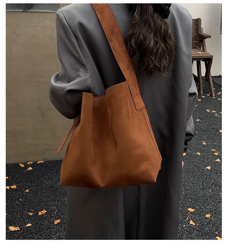 

Popular Retro Feeling Large Capacity Underarm Bag Women's 2026 New Tote Bag Wide Shoulder Strap Single Shoulder