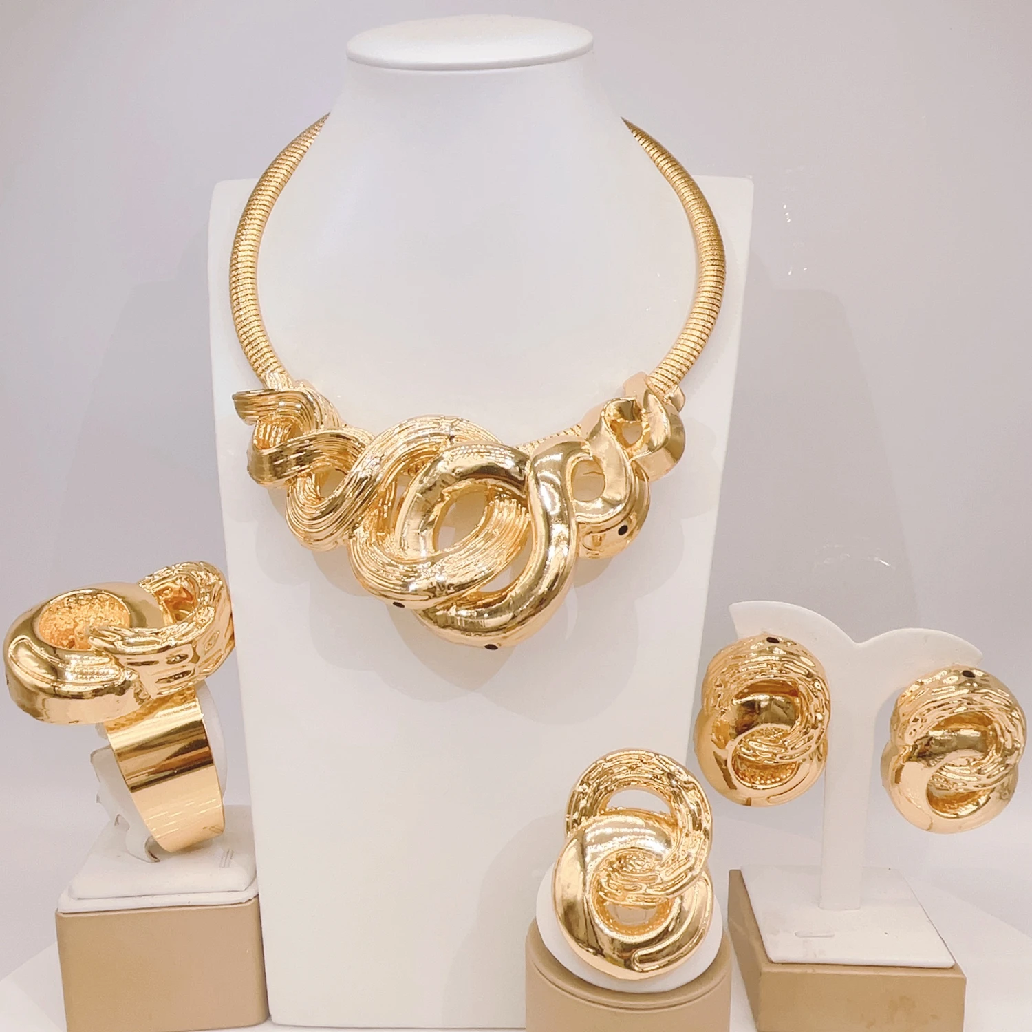 

New In Gold-plated Exquisite Jewelry Four-piece Set of Exaggerated Peculiar Jewelry Large Shape Eye-catching Personality Style