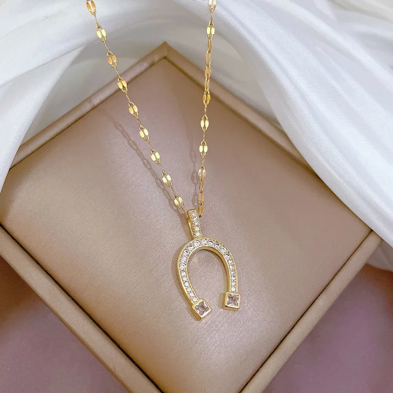 Titanium Steel Fashion Classic Cute Horseshoe Pendant Couple Necklace Delicate Micro Paved Crystal U Shape Clavicle Chain Colier