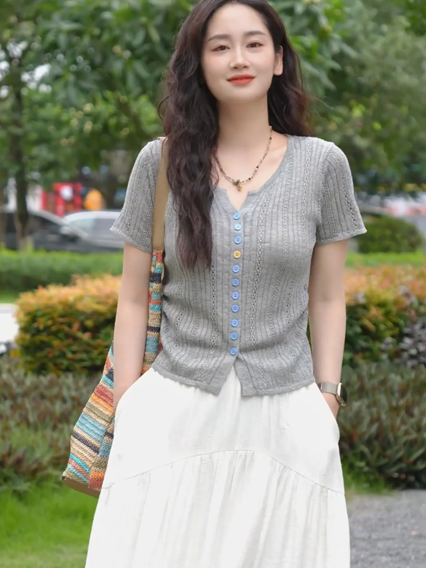 

Корейский повседневный универсальный ажурный трикотаж на одной пуговице, женский топ, летний новый дизайн, для похудения