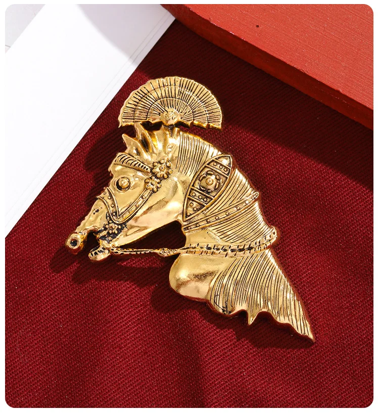 

New horse brooch, alloy steed brooch accessory, men's and women's suit brooch buckle, retro animal chest flower