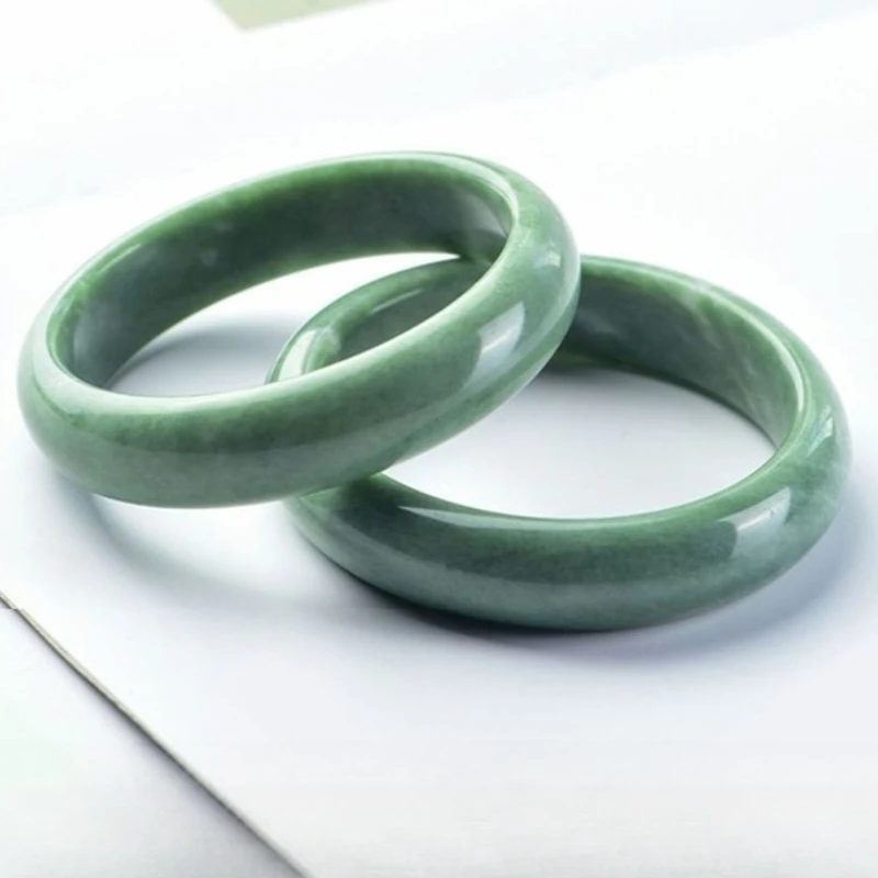 

New Natural Jade Bracelet Women's Model, Suitable for Daily Wear and Accessories