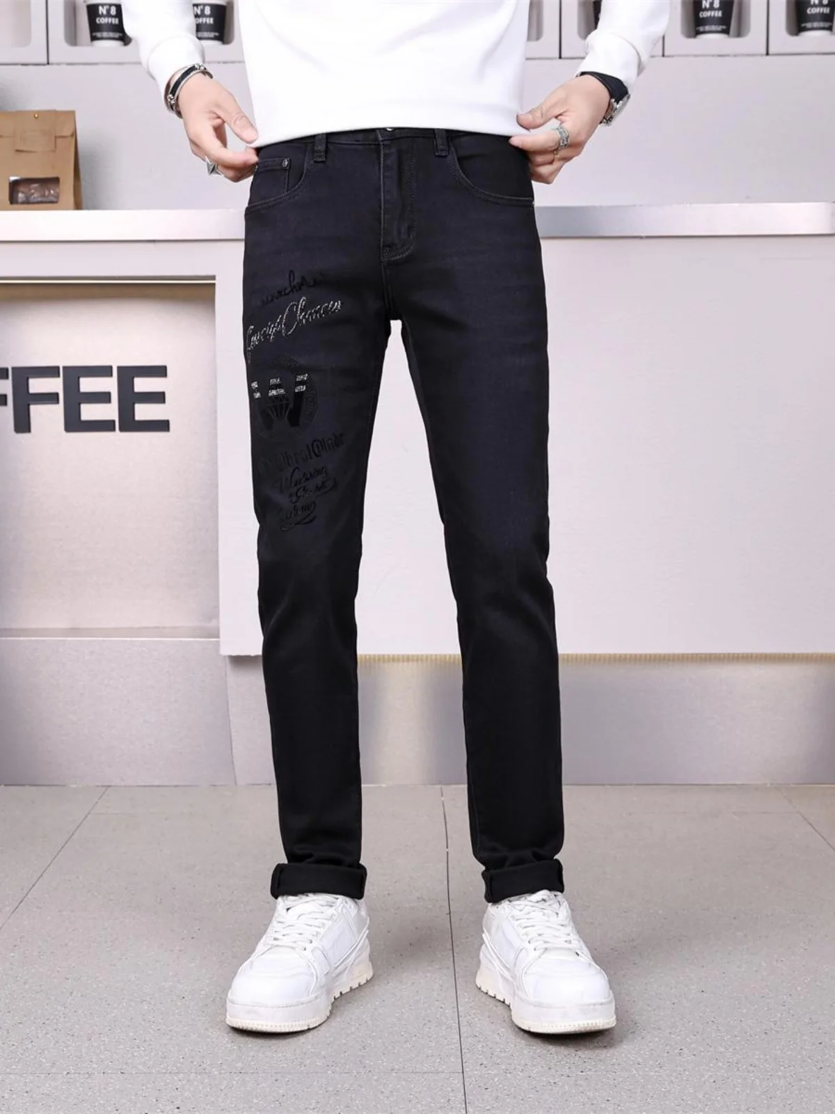 

Высококачественные мужские джинсы с вышивкой, на флисовой подкладке, повседневные, эластичные, зауженного кроя, длинные брюки, осенне-зимние, молодежные, модные, хлопковые, стрейч.