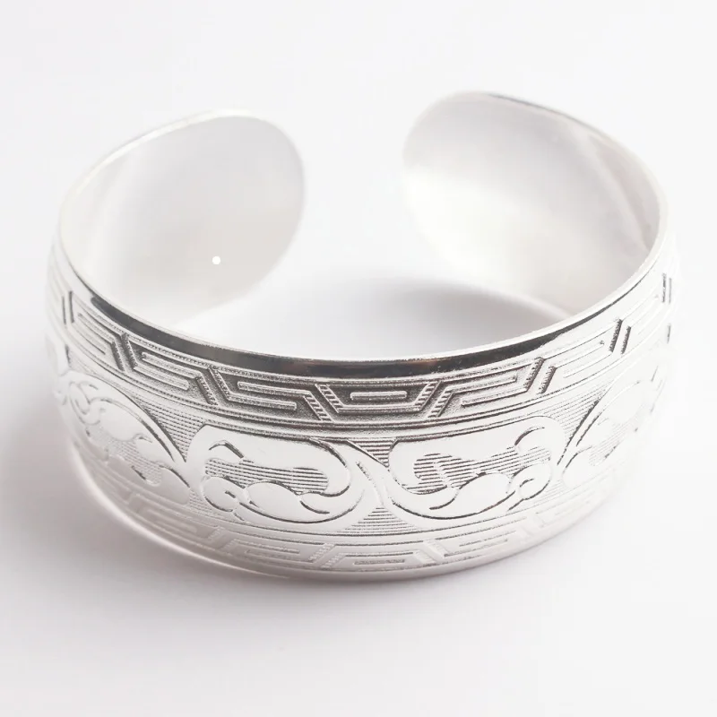 Modisches, silberfarbenes Tibet-Armreif-Armband für Damen, Boho-Ethno-Stil, Metall, geschnitzte Blumen, Zigeuner-, Stammes-, afghanischer und indischer Schmuck. – Detail 8