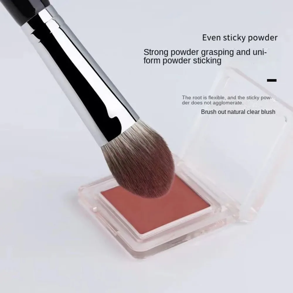 17CM Peach Heart Blusher Brush Soft Hair Tongue-Shaped Liquid Blush Makeup Brushes Flat Head Silky Powder Blush Cream Brushes