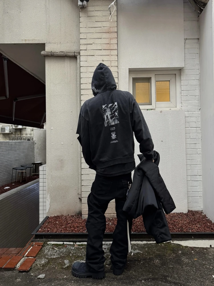 

Американский модный бренд FAR: осенняя толстовка с эффектом потертости, дизайнерскими прорезями и множеством карманов, свободного кроя, повседневная куртка