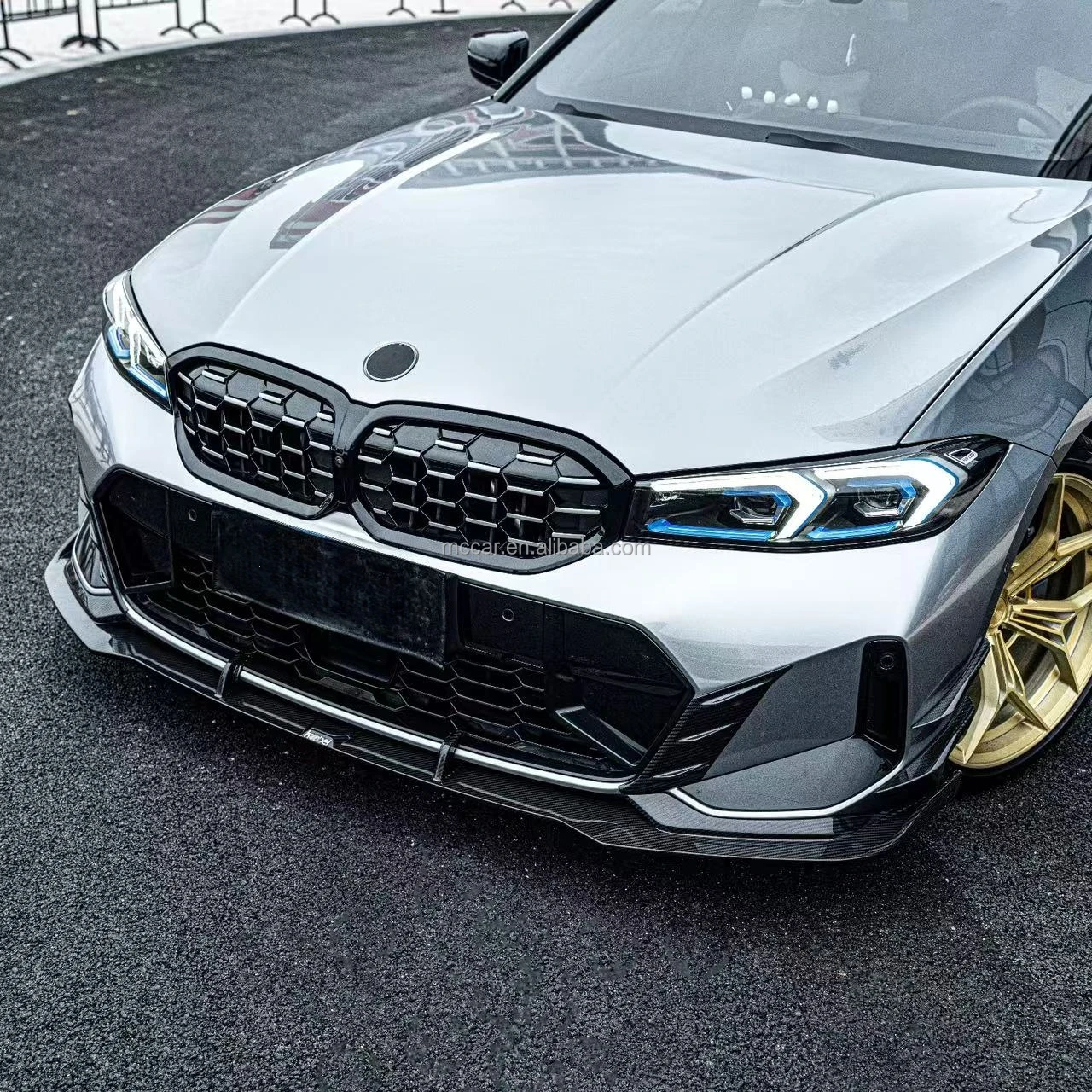 Labbra anteriori lucide per BMW Serie 3 G20 G28 LCI Paraurti per auto Paraurti anteriore stile MC in fibra di carbonio a secco