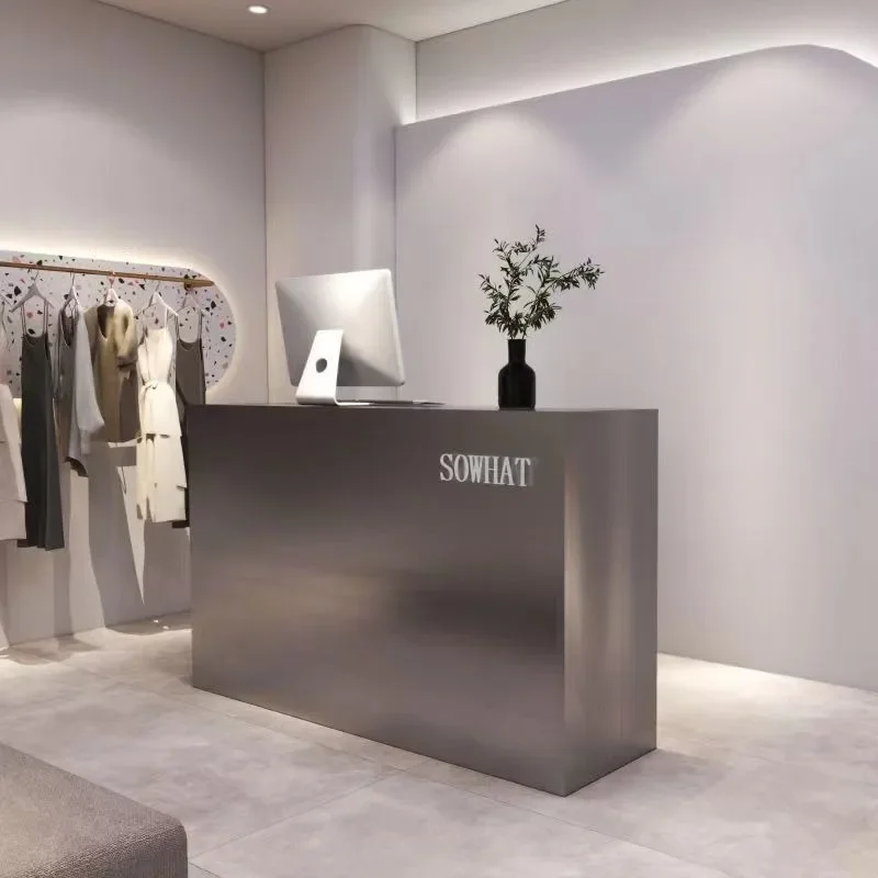 衣料品店 ステンレス製バーカウンター 店舗のレジカウンター シンプルな理髪店 美容室 フロントデスク