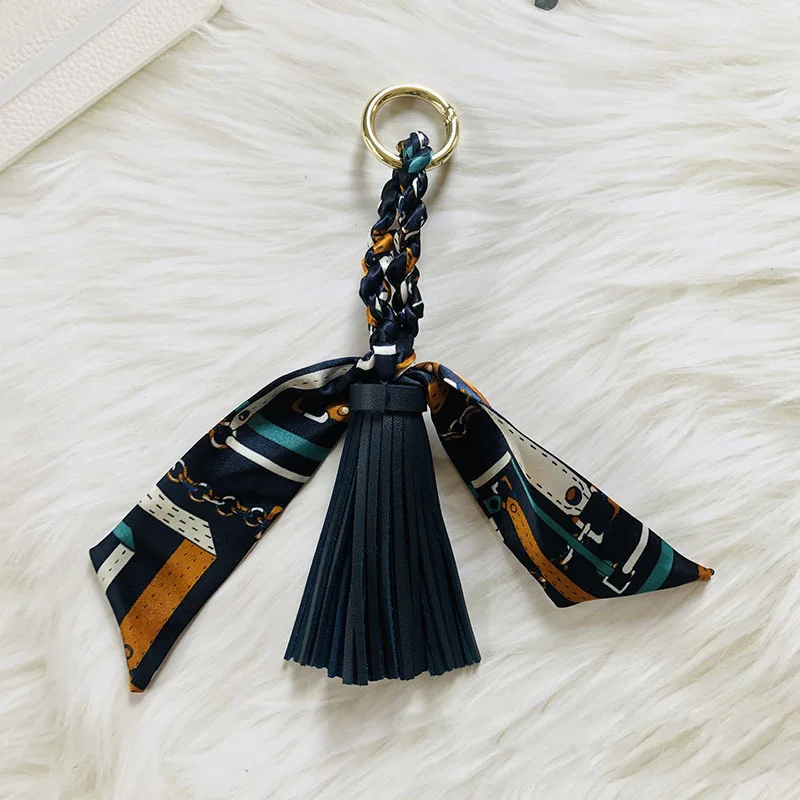 New Luxury Design Tassel Bag Pendant Fashion Brand Tassels Keychains for Women Cute Colorful Silk Scarf Car Keychain Accessories