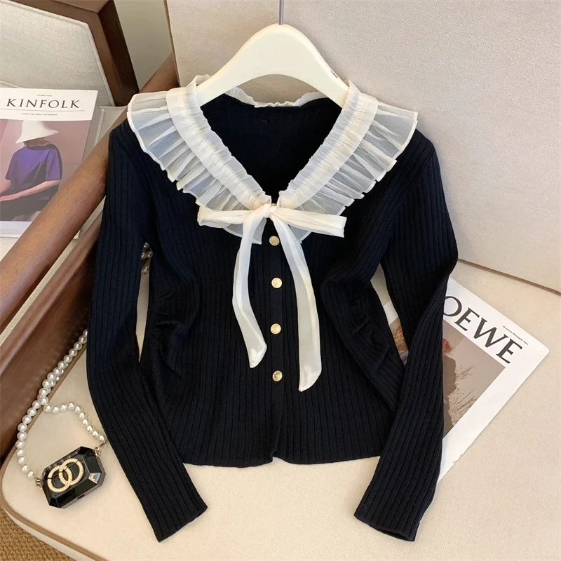 

2025 New French V-neck Knitted Sweater Women Autumn Winter Cardigan Knitwear Spliced Ruffled Edge Coat Women Fashion Black Top