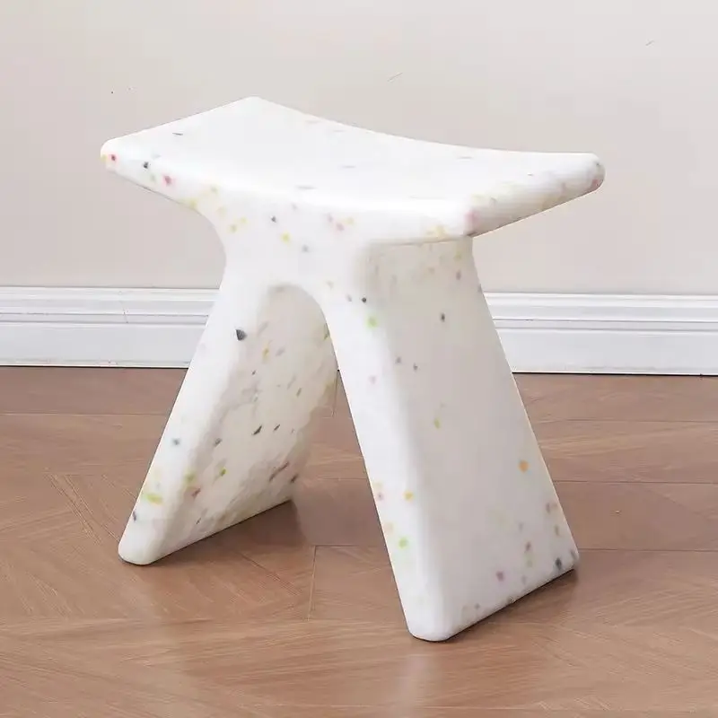 

Пластиковая скамейка в скандинавском стиле, многофункциональная для пеленания обуви, журнальный столик, пуфики, низкий табурет, идеально подходящий для небольшой квартиры, гостиной