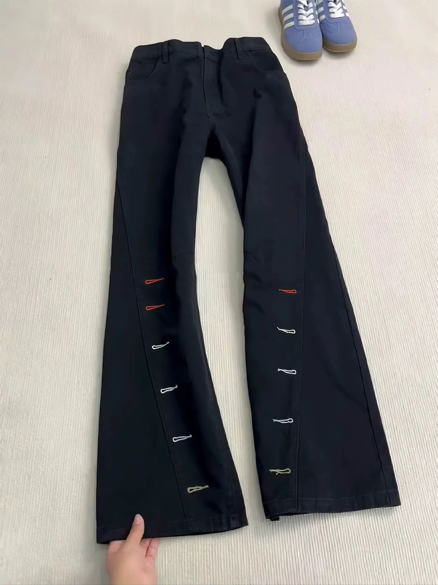 Black Slanted Cut Embroidered Jeans Men's Winter American High Street Style Slimming Straight Leg Micro Flared Pants