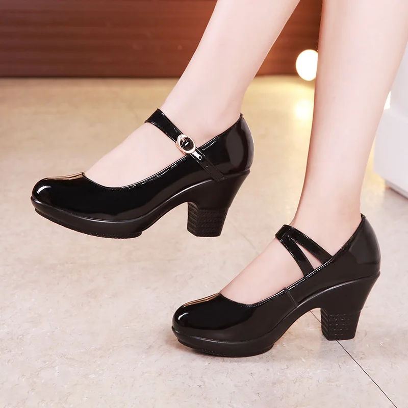 Zapatos de tacón medio tipo Mary Jane con plataforma, tallas pequeñas 32-43, color rojo oscuro, para boda, otoño 2026, modelo de baile con suela gruesa, para trabajo.
