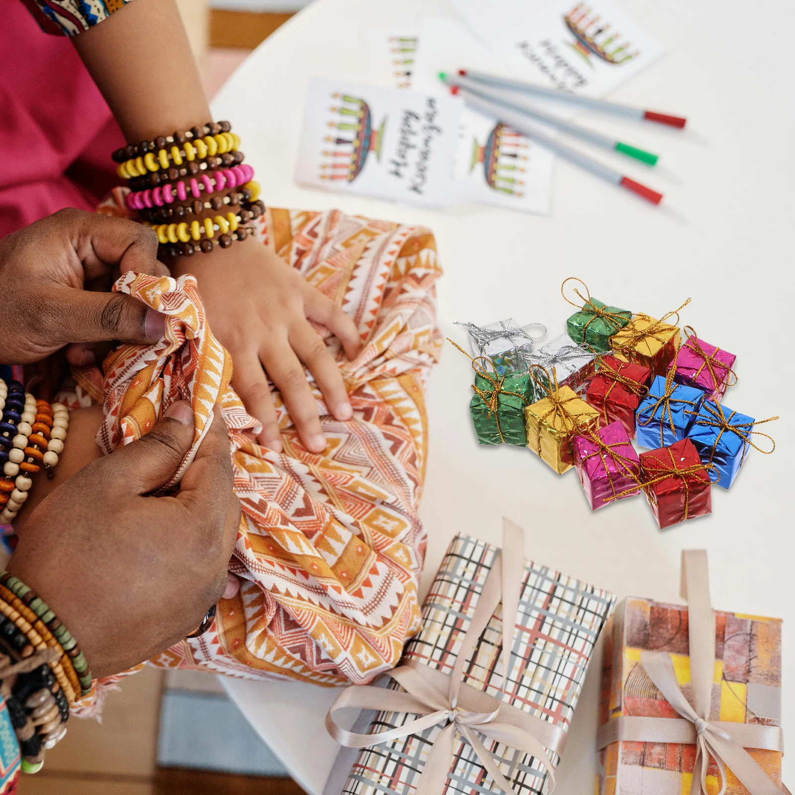 

24Pcs Colorful Christmas Gift Boxes Bubble Tree Hanging Decorations Festive Ornaments Christmas Tree Hanging Decorations