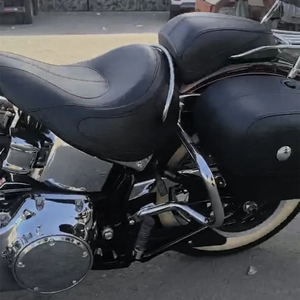 Guard Crash Bar Rear Saddlebag Guards For Harley Davidson Softail Heritage Classic Springer Deluxe FLSTN FLSTC 00-17