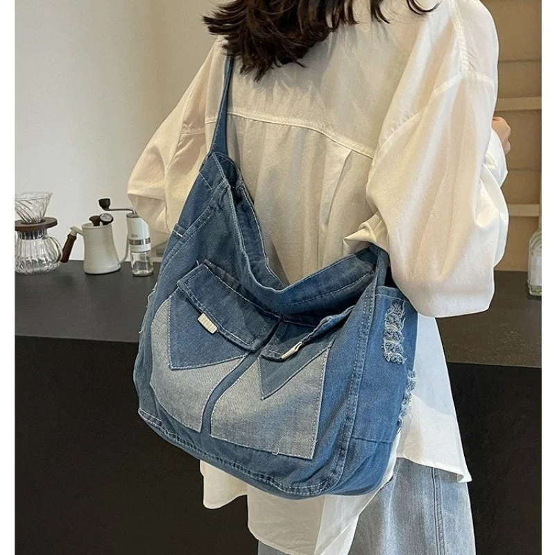 

Женская сумка из тонкой кожи с модным парижским эффектом ​