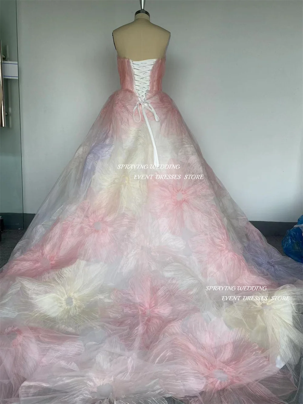 SPRAYING Colorful Wedding Dresses Korea Photo Shoot Gorgeous Corset Bridal Gown Strapless A-line Chapel Train Ball Gown Lace-up