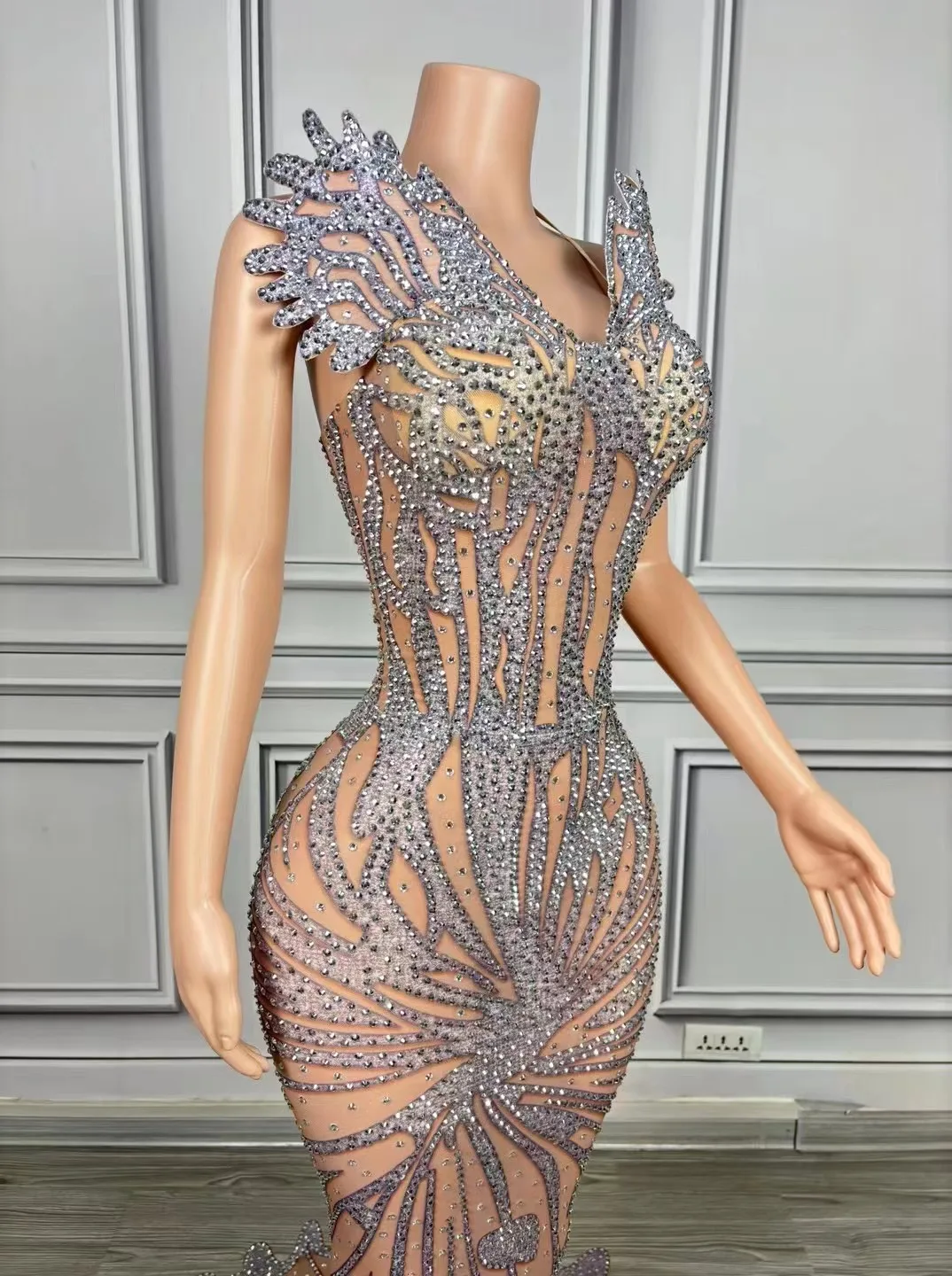 High-Quality Fashionable Design Diamond-Encrusted Tight Sleeveless Slim-Fitting Floor-Length Dress Evening Dress