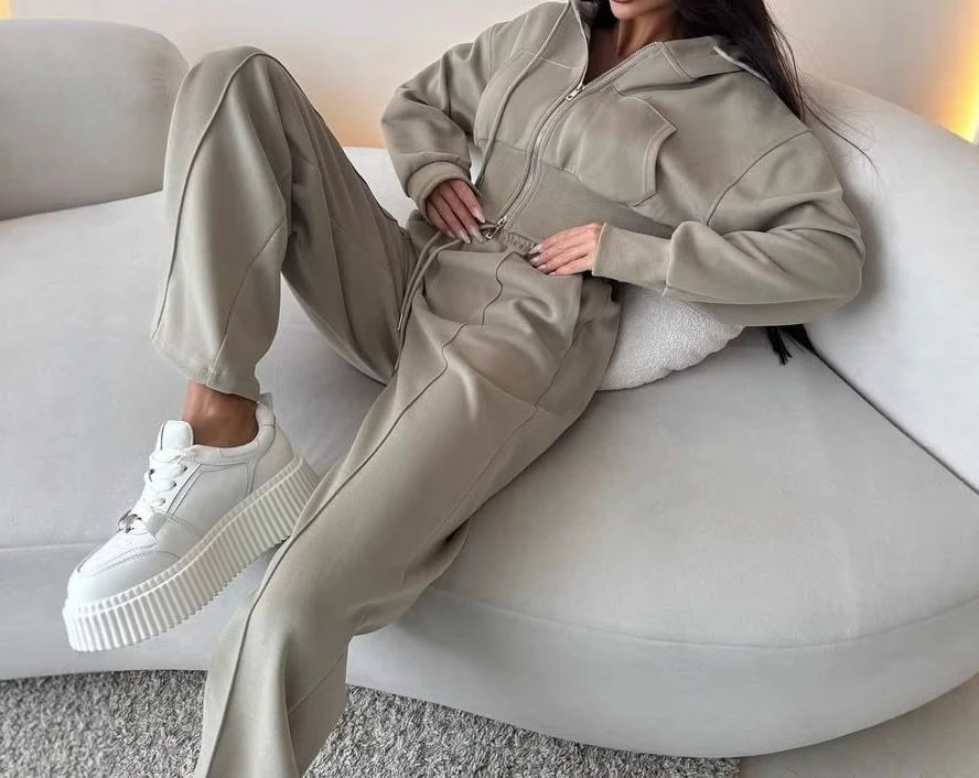 

New Style Casual Cotton Long-sleeved Fitted Hooded Pullover and Drawstring Pants Set