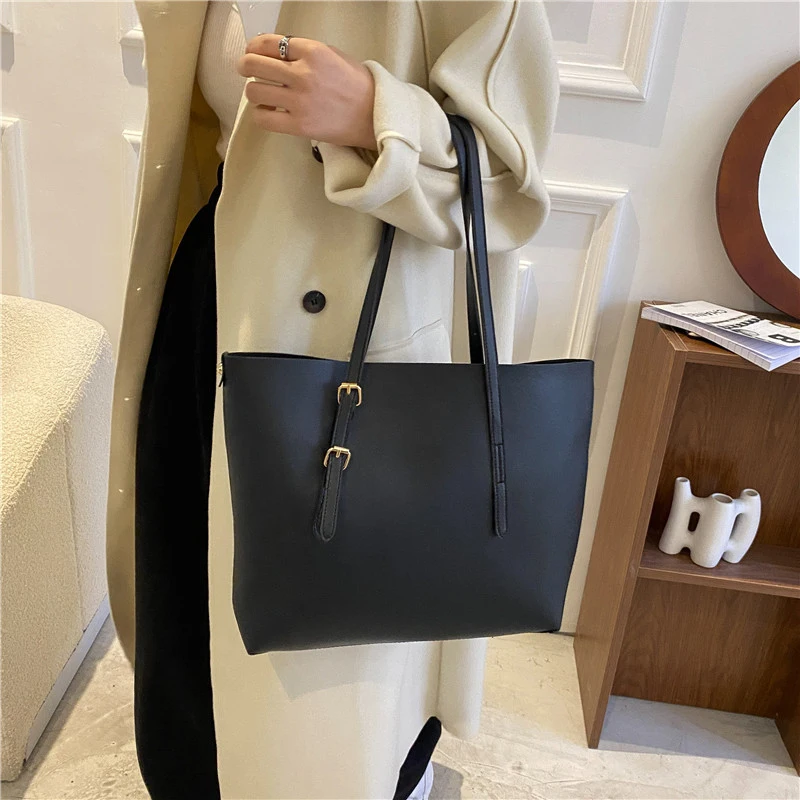 New Versatile Large Capacity Simple Casual Fashionable And Trendy Tote Shoulder Bag