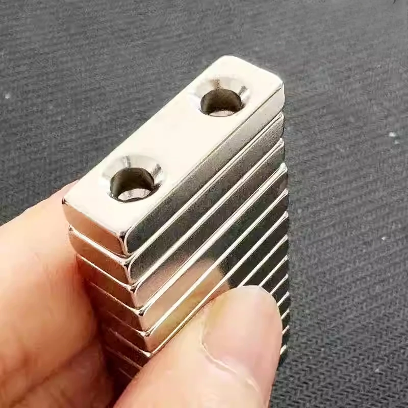 50pcs Diameter 20–40 mm Rectangular double-hole powerful magent Suitable for Office and Industrial Environments