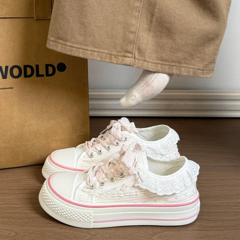 New Low Help Canvas Shoes Lacework Women's Casual Shoes Woman Vulcanize Sneakers Comfortable Walking Platform Flats Shoes 2031