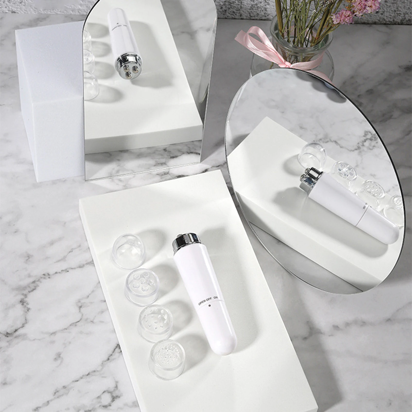 電気メッキアイマッサージャー、くま、たるみ、小じわを軽減、引き締め、リフトアップ効果のある電動アイマッサージデバイス、家庭用フェイシャルケアツール