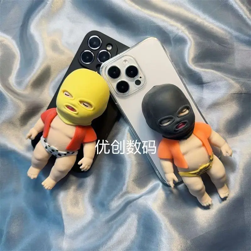 

Simulated Pinch Mask Bandit Doll Suitable for iPhone 15/14 Phone Case 13pro Anti Drop 12