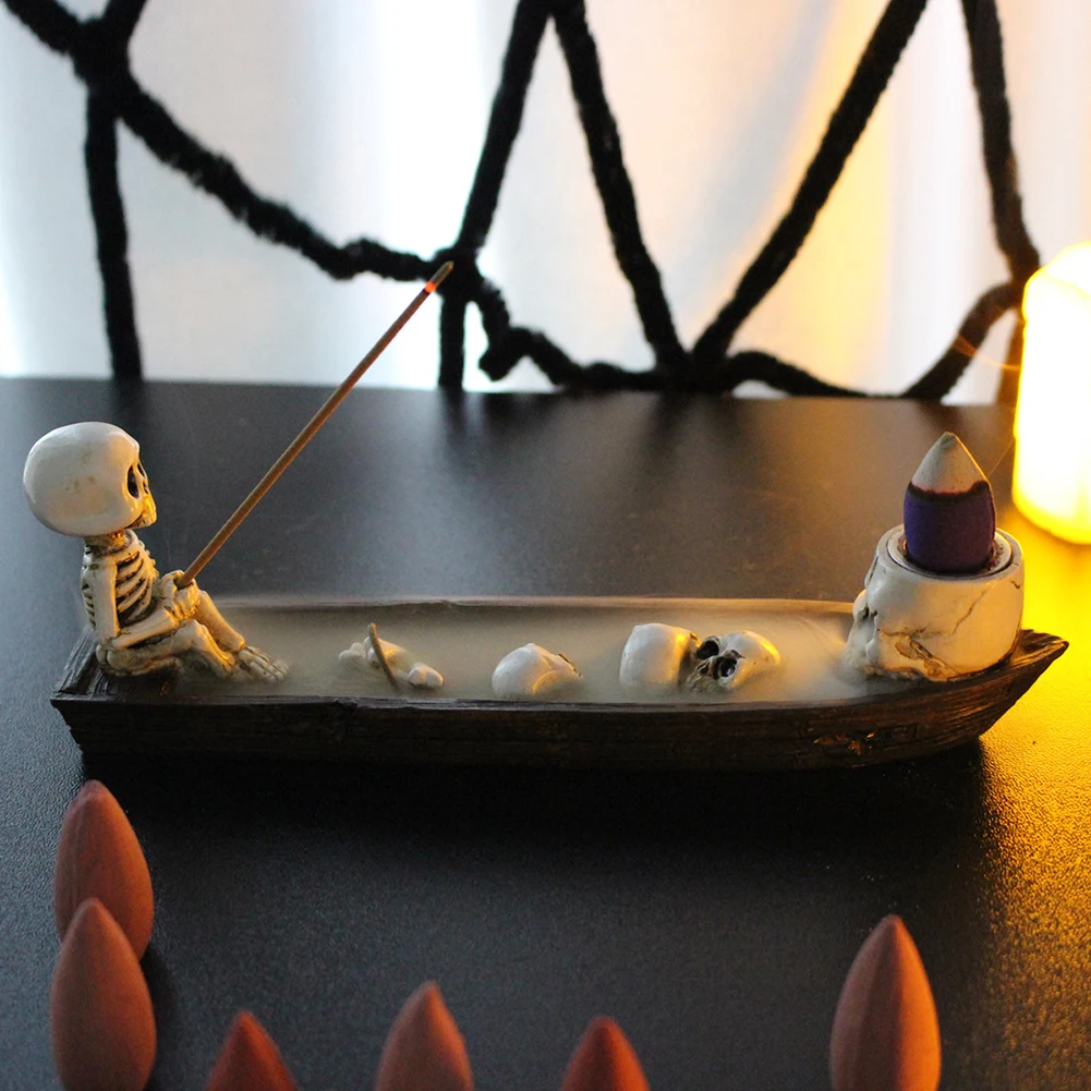 

Skull Boat Incense Holder Gothic Incense Holder Ghosts Fishing On Boat Incense-Burner for Halloween Party Decor