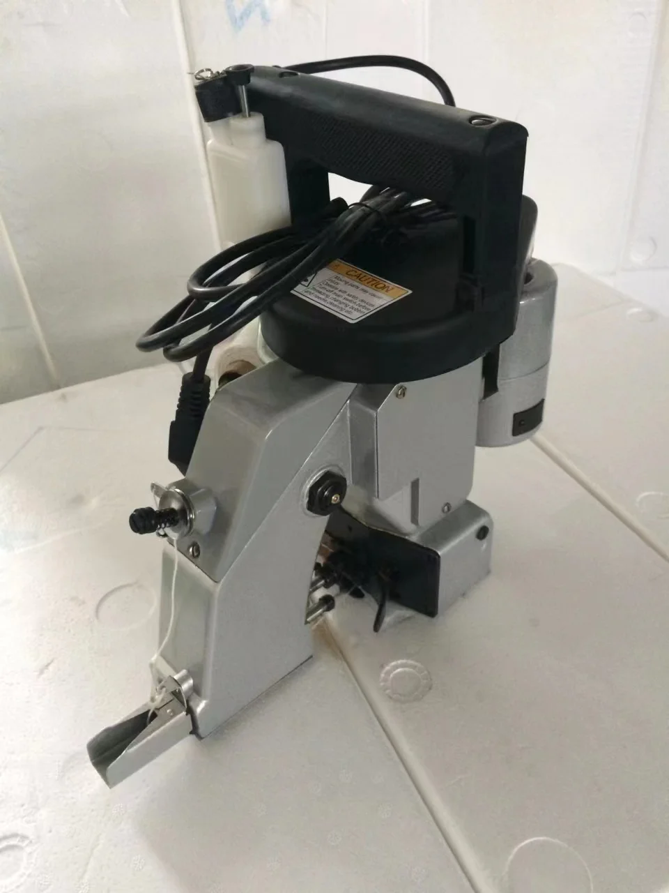 CP-GK-26-1A High Quality Portable Single Thread Overlock Sewing Machine With Preferential Price