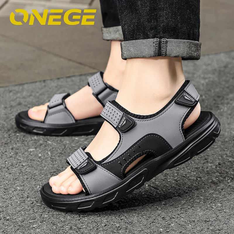 

A Pair of Men's Simple Summer Sandals, Wear-Resistant, Non-Slip Beach Shoes, Non-Slip Outdoor Anti-Odor Slippers, Simple, Trendy, Comfortable and Sporty