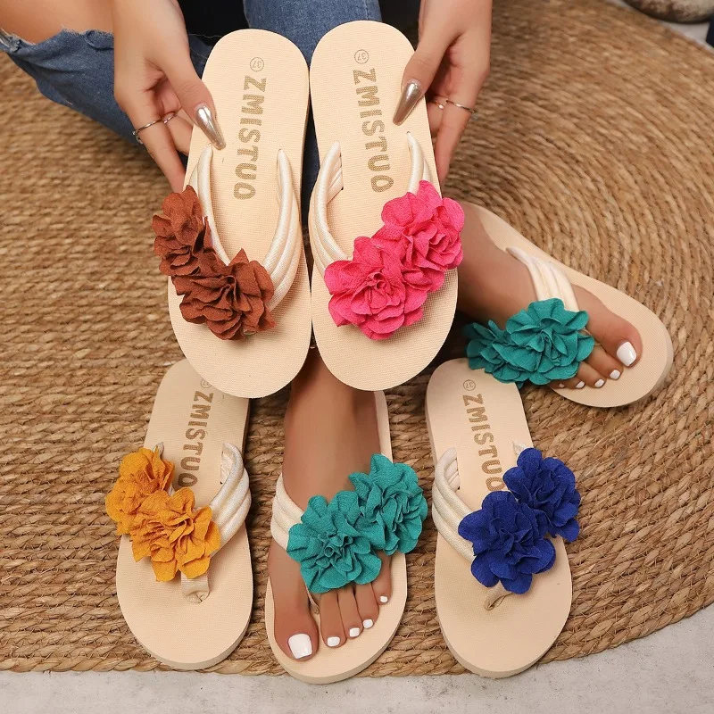 

Vintage Flower Decor Flat Slippers Women's 2026 New Fashion Summer Light Comfort Beach Shoes Anti Slip Flip Flops Women Slippers