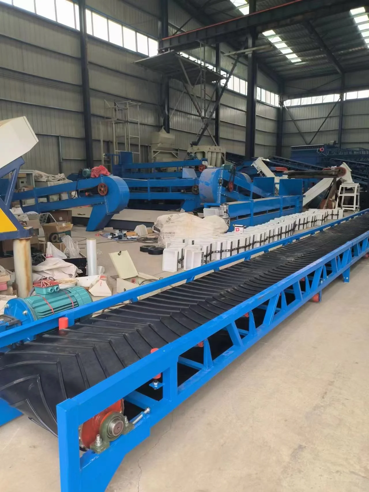 Factory Supply 500mm Width Horizontal Fixed Belt Conveyor with Sweeper for Aggregate Ore Gravel