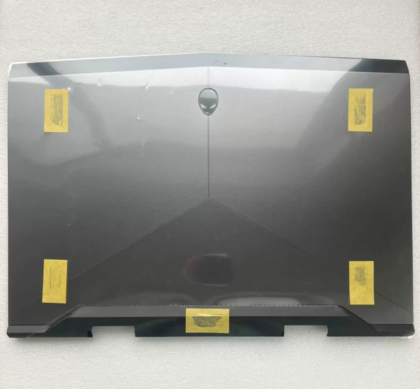 

Для Dell Alienware 13 15 R3 17 R4 R5: корпуса A, B, C, D, E (неактуальные модели)