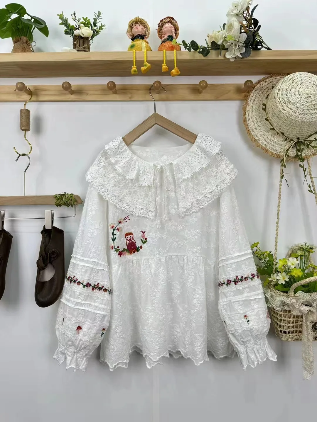 Vintage Embroidery Mori kei clothing Women Summer Japanese Casual Loose O-neck White Lace shirts Sweet Retro lolita blouses Tops