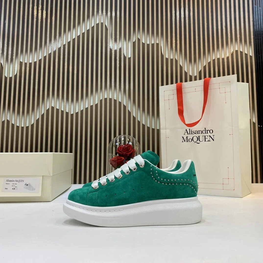 

Top Hight Quality Mens Casual Sneakers Real Leather Womens Brand Designer Tennis Shoes Classic Fashion Design running shoes