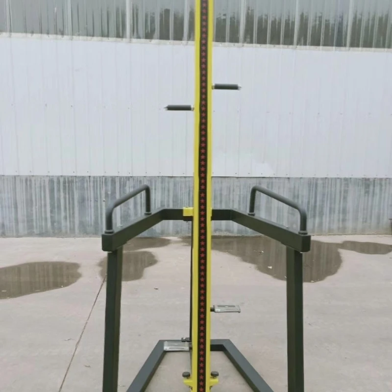 

New fitness equipment climbing machine