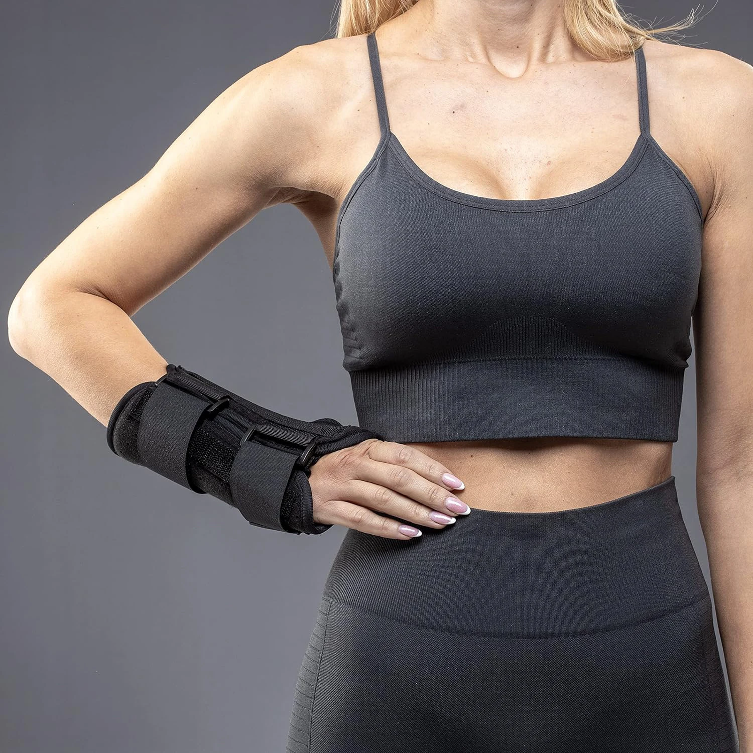 Wrist Brace Support with 2 Straps and Metal Splint Stabilizer Relieve Tendinitis Arthritis Carpal Tunnel Pain for Men Women