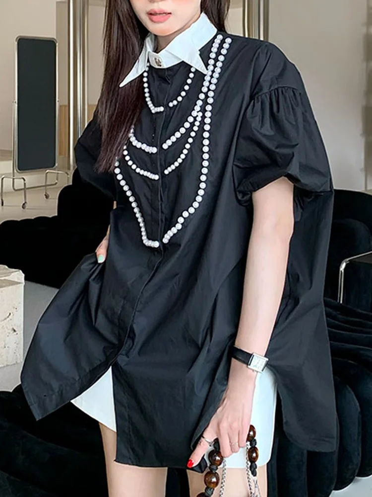 YERMORA بلوزة غير رسمية من اللؤلؤ المزيف باللون الأسود للنساء مع طية صدر السترة وأكمام قصيرة قميص فضفاض جديد موضة المد لربيع وصيف 2025